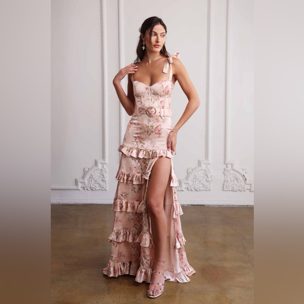 V Chapman dress